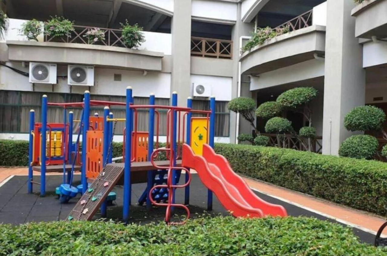 Instay Leisure Mahkota With Sea/Pool View Malacca Exterior photo